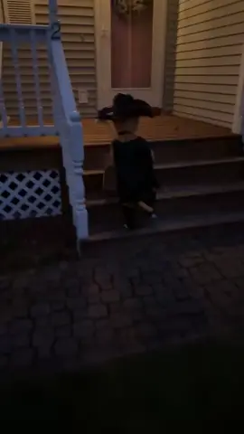 My son’s first house for trick or treating 2025😂 #halloween #trickortreat 