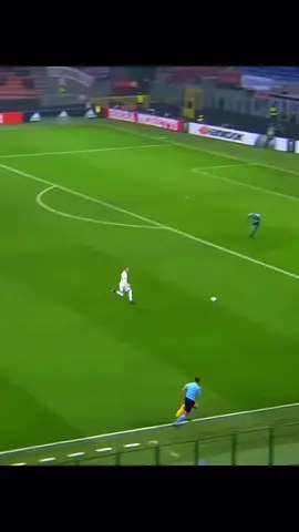 200 IQ MOMENTS #respect #footballmoments #pourtoi #foryoupage #fan #surprise 