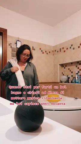 Ma solo io chiedo una cosa ad Alexa e me ne spara un' altra?? #alexa #music #anni90 #relax