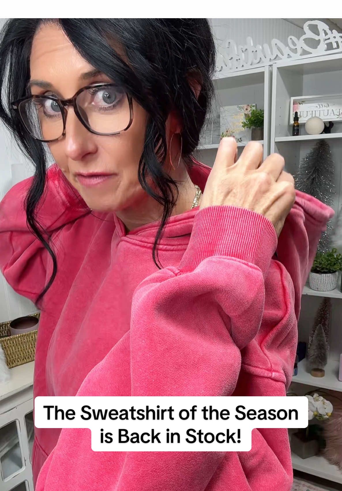 The Comfiest hoodie you’ll ever own! #oversizedsweatshirt #hoodie #acidwashhoodie #comfyclothes #tiktokshopblackfriday 