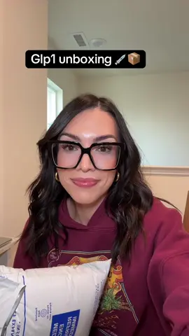 GLP1 unboxing 💉📦 #glp1 #glp #glp1community #unboxing #glp1forweightloss  Link in my bio 🔗✅