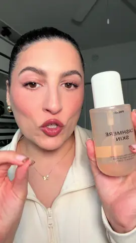 if you love a warm, second skin fragrance, you’d love @Phlur Fragrances Cashmere Skin mist! 