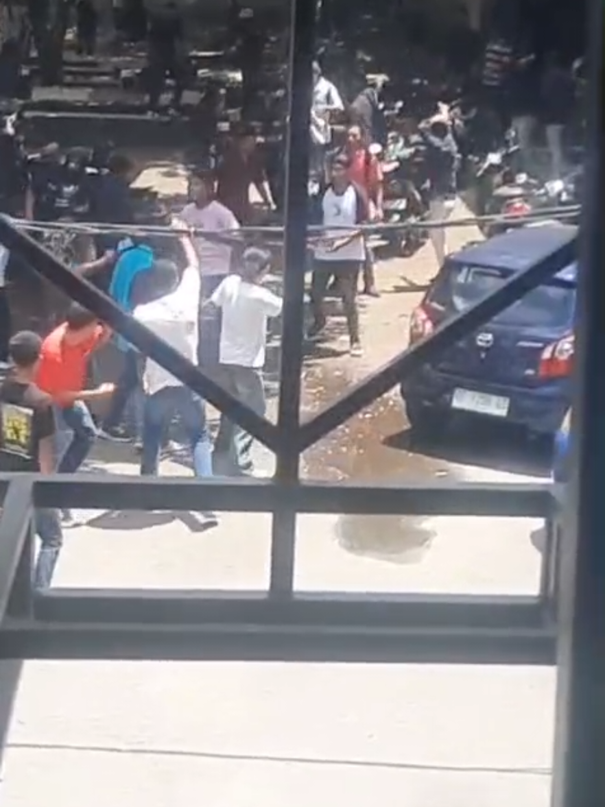 Taruhan Hukum&Ekonomi VS Teknik& Informatika🔥#fyp #ukimambon 