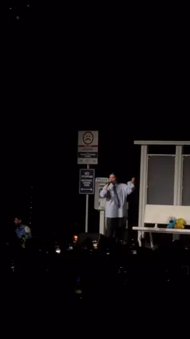 Lauren covering Perfect by One Direction in Sydney last night!  - 📹: concerts.sydney  - - #laurenspencersmith #music #tour #theartofbeingamesstour #onedirection 