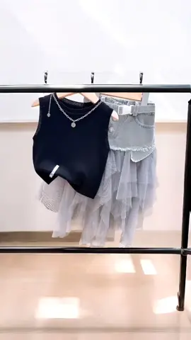 SETELAN ANAK CEWEK KNIT TURTLENECK ROK JEANS TUTU RUMBAI klik keranjang ya #pengikut  #semuaorang 