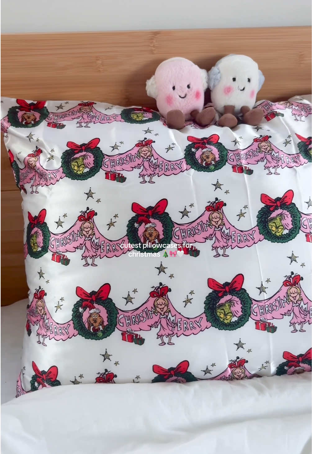 Cutest grinch pillowcases omg I love Cindy Lou who #grinch#grinchmas#cindylouwho#christmastiktok#tiktokshopblackfriday @Kitsch LLC  