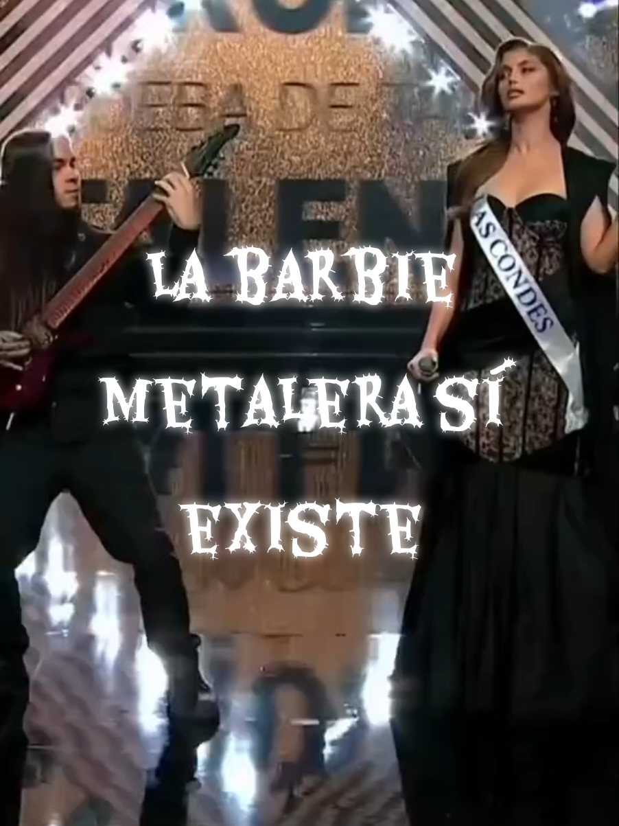 La Barbie metalera sí existe 👑🖤😊 Ella es IgnaciaFernandez, candidata a Miss Mundo Chile 2025, sorprendió a todos al mostrar su potente voz gutural, quienes conocen saben que esta técnica es difícil. La representante de Las Condes es vocalista de la banda de metalcore Decessus y este domingo logró clasificar a la final nacional del certamen de belleza. El gran final será el próximo 09 de noviembre. Mucha suerte para Ignacia y larga vida al metal 🤟🏻 #missuniverse #ignaciafernandez #misschile #misslascondes 