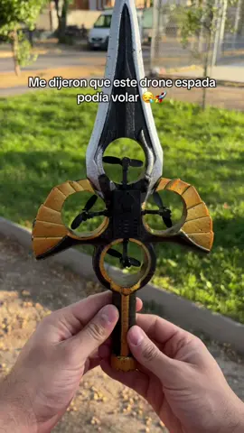 🚀⚔️✈️ . . . . . . . ⚡️🚀 ¡El DRONE ESPADA más épico del 2025! 🚀⚡️ Este increíble drone volador con forma de espada futurista combina tecnología, velocidad y precisión en un solo juguete volador 🔥. Controla el vuelo desde tu muñeca con un control remoto de mano y siente el poder de pilotar como un verdadero guerrero del futuro ⚔️💨. Cuenta con batería recargable de larga duración, luces LED brillantes, y un diseño aeroBlade ultraligero que lo hace estable, rápido y resistente. Ideal para niños, jóvenes y adultos que aman la tecnología, los drones, los juguetes inteligentes y los regalos virales de TikTok. 🎁 Perfecto para videos épicos, efectos visuales, retos de vuelo, contenido viral, tecnología, innovación, gadgets, y juguetes del futuro 💫. #drone #juguete #regalo #dronevideo #toy 