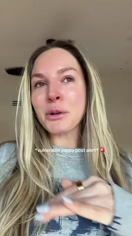 that one girl who has gratitude cries lmao it’s me I’m her 😭🩷 #entrepreneurtok #entrepeneurship #gratitudeattitude #contentcreatorlife #jewelersoftiktok 