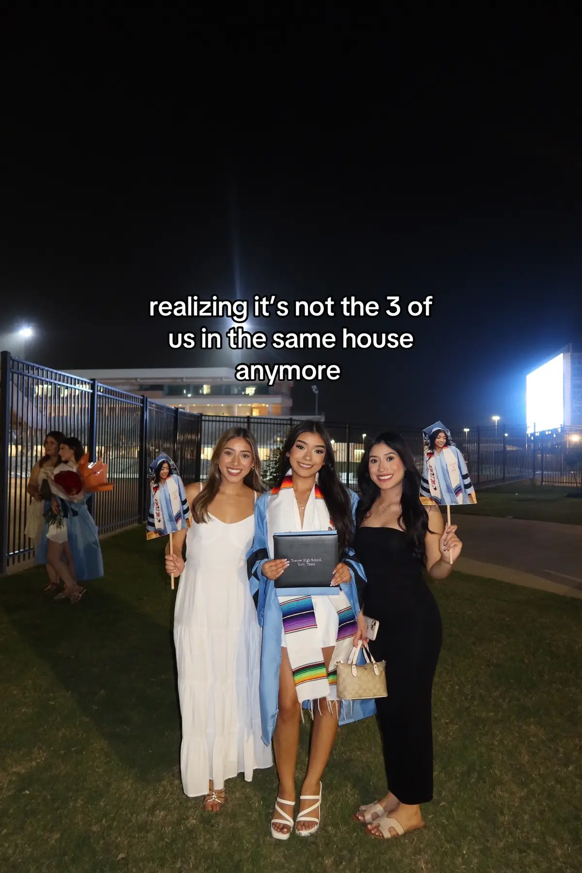 oh how i’m so proud of destiny🩷 i love you sister and i’m so thankful you raised me to be independent, kind, outgoing, smart, grateful, humble, and beautiful just like you🥲🩷