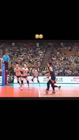 KYK did not failed to impress us to her cross-court spikes. fact that she's the volleyball player who can do the sharpest cross court attack in volleyball history #kimyeonkoung #unflopme #makeitvirаl #fyppppppppppppppppppppppp #fypシ 