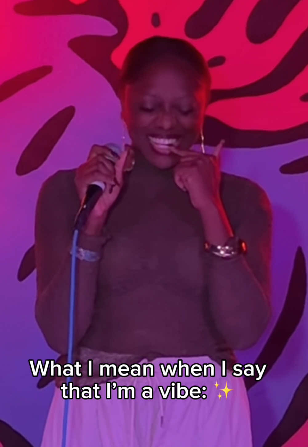 She’s not just a singer…she’s a vibe!! #liveshow #afrobeats #rnb #senegalaise_tik_tok 