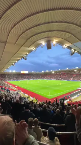 We’re the one and only north end! UTW 🤍 #pnefc #footballchants #fyp #eflchampionship #southampton 