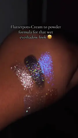 Eyeshadow just got easier for you! Perfect for beginners or the girlies on the go!! Flutterpots are a game changer, glide on like butter and set themselves with no creasing!!  #creameyeshadow #creamtopowdereyeshadow #weteyeshadowlook #shimmereyeshadow #glittereyeshadow 