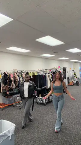 This is Toni’s house!!! @Romonica @Toni Braxton #fyp #hewasntmanenoughforme