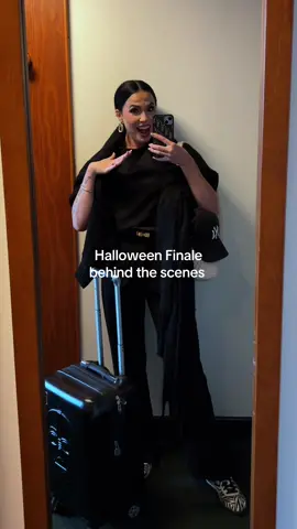 Behind the scenes of my final Halloween makeup look this year ON THE ONE AND ONLY @lala 🦋  #bts #halloween #halloweenmakeup #behindthescenes 