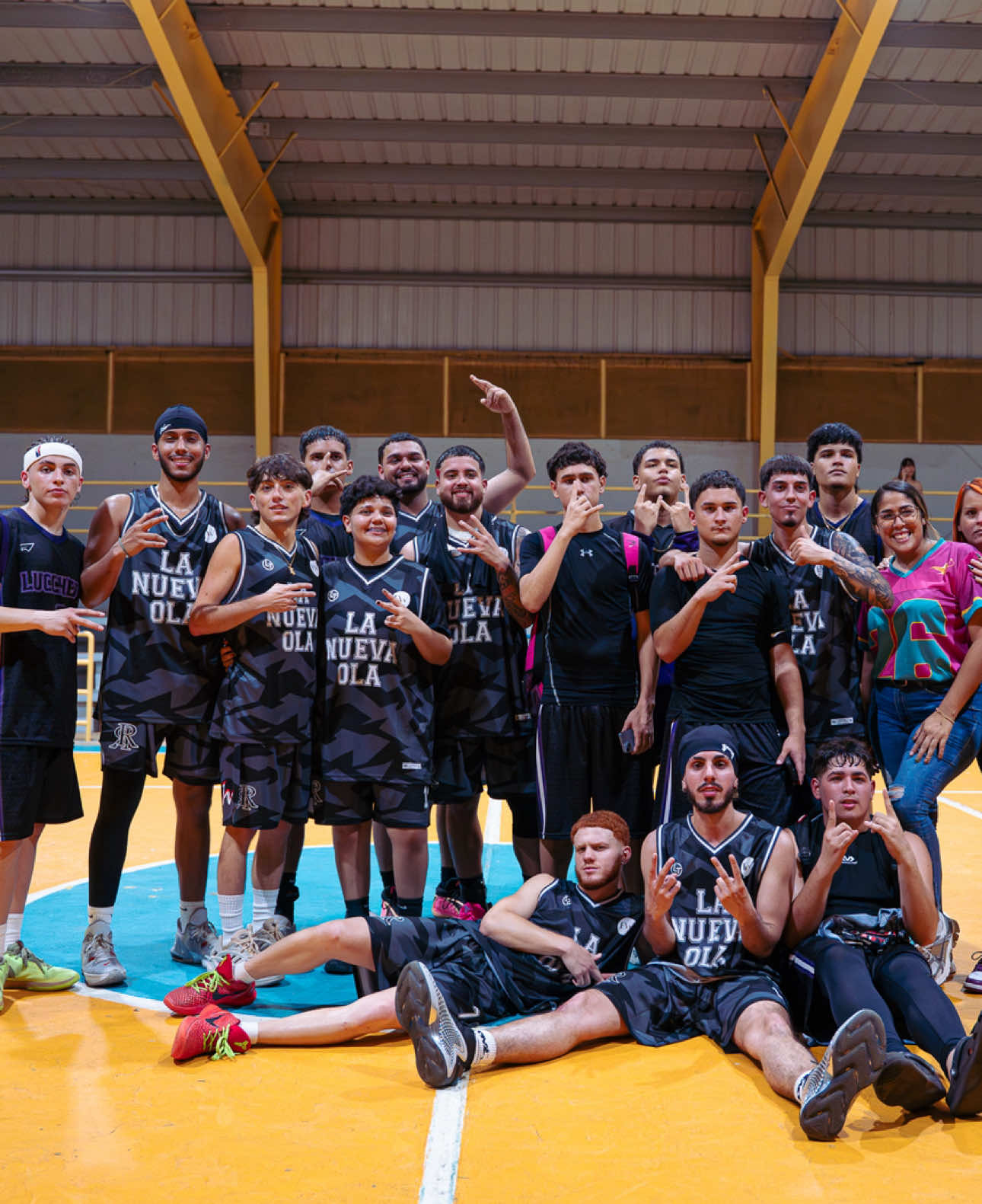 Recap Del El Primer Evento De La Nueva Ola 🌊 @justindetres @sirmizael @alverioo @LA DANI @yahdapr_ @Juma PC Tech @KEVINGLJD  #basketball #baloncestotiktok #evento #🇵🇷 #jaja  (ig:Kev123pr) 