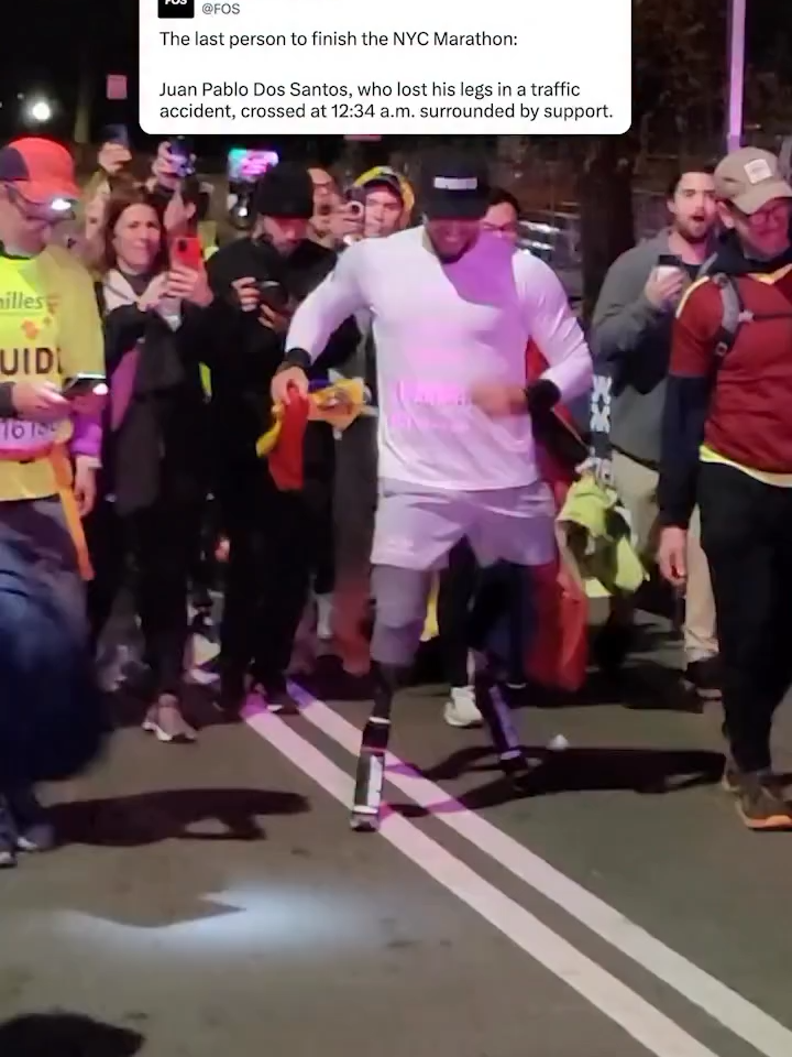 The last person to finish the NYC Marathon: Juan Pablo Dos Santos, a Venezuelan amputee athlete who lost his legs in a traffic accident. After 15 hours and 21 minutes, Dos Santos crossed the finish line—surrounded by supporters—at 12:34 a.m. #nycmarathon #marathon #marathonrunner  (🎥 via @whatisnewyork IG)