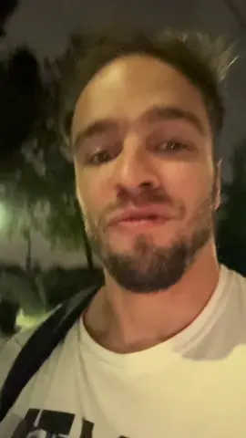 Ποιος την έχει δει; Και ποιος έχει δοκιμάσει αυτές τις πίστες; #thefoxandthehound #movie #disney #pizza #reaction 