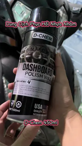 Dung Dịch Phục Hồi Nhựa Nhám D-Chem 450ml  Chính Hãng, Dưỡng & Đánh Bóng Cho Ô Tô Xe Máy Dung dịch D-Chem chứa hoạt chất đặc biệt, tạo lớp màng bảo vệ chống: • Tia UV, nhiệt độ cao, ozone. • Bạc màu, nứt nẻ, lão hoá bề mặt. • Tính điện, bám bụi. Khôi phục màu sắc tự nhiên. Bóng nhẹ, không nhờn rít. Dưỡng bền bề mặt nhựa nhám & da.