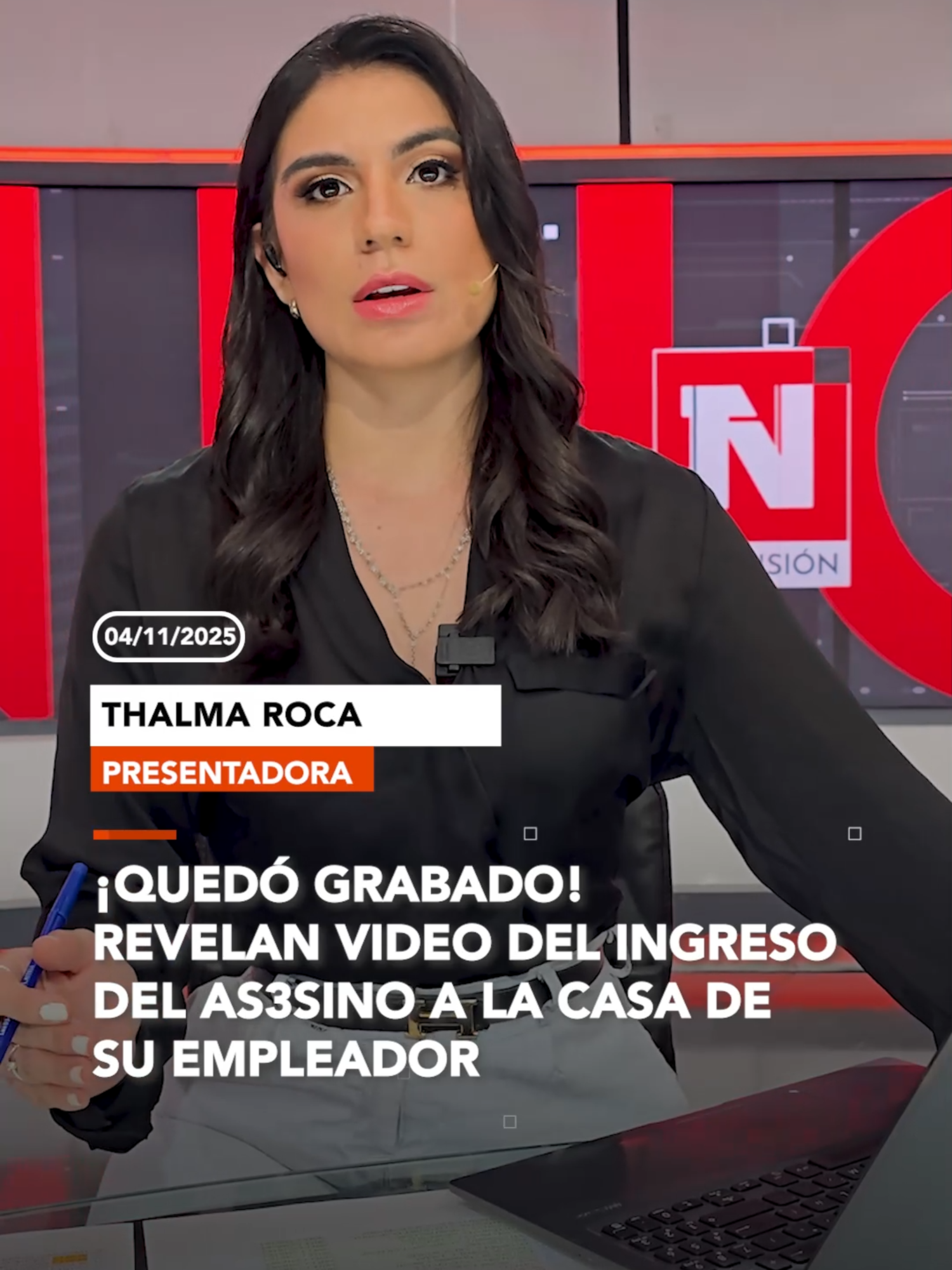 #Noticias│ La Policía difundió el video en el que se observa al acusado entrando con un palo a la vivienda de su jefe, minutos antes del cr1men. Las imágenes son clave en la investigación. ▶️ Más información en www.reduno.com.bo #RedUno #Notivisión #RedUnoDigital #Bolivia #Seguridad #Justicia