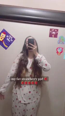 not only are they ADORABLE they’re bamboo, so they’re superrrr comfy🙂 from @Kyte Baby LLC but i don’t think they make this pront anymore i got them a couple years ago:( my oldest has matching ones he’s too big for now so we gotta wait for baby to be able to fit them!! #fyp #pj #strawberry #kytebaby 