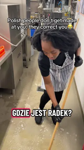 Polish people don’t get mad, they will fix your gramma💀. Polish endings are no joke 😫🇵🇱 #fyp #polishtiktok #relatable 