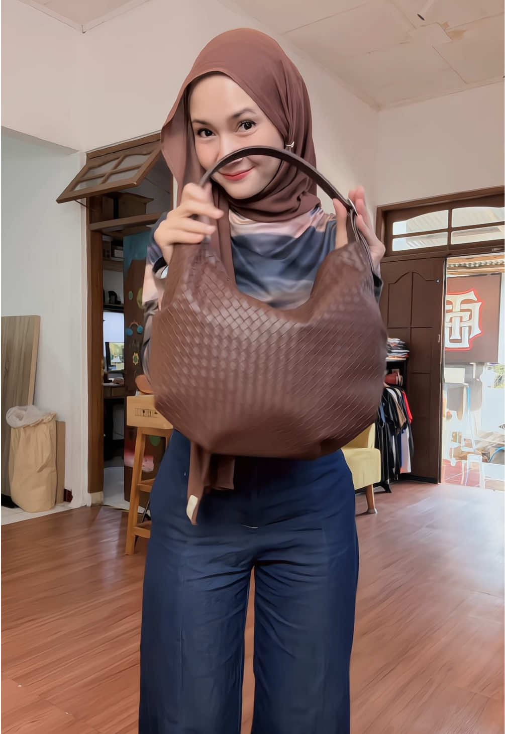 Super lufffff 🤎🤎  @Heelsaddict  #OOTD #hotd #tas 