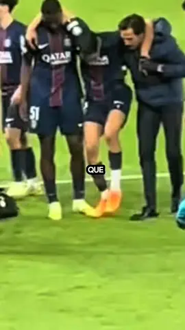 😭 Coup dur pour le Paris Saint-Germain… Achraf Hakimi, notre guerrier, est blessé ! Il a toujours tout donné pour le club… Soutenons-le ensemble ❤️💪 #ForceÀToiHakimi 🔴🔵 #ForceÀToiHakimi #PSG #ParisEstMagique #Hakimi 