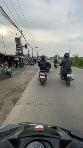 Keluh kesah mu bolo 😌#fyppppppppppppppppppppppp #viralvideo #lewatberanda #lewatberandafyp #karawang 