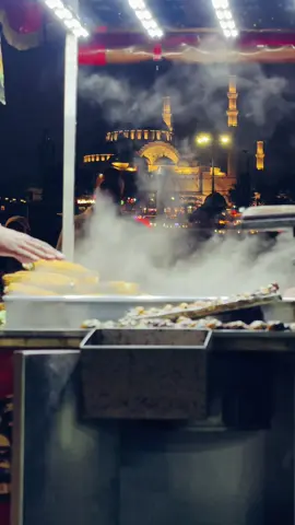 Send it to the person you love ❤️🌹 #istanbultrip  #istanbultravel  #istanbulstreets  #istanbullovers 