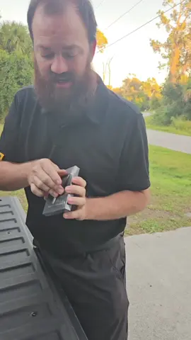 I think its time after having the same wallet for over 15 years...#wallet#tiktokshopcreatorpicks #tiktokshopblackfriday #tiktokshopcybermonday @GSOIAX #christmasgiftideas 