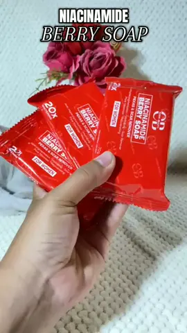 ang ganda at bango pa ng sabon na to nakaka lighten talaga cya ng mga scars natin #niacinamideberrysoap  #soapforscars  #foryoupage 