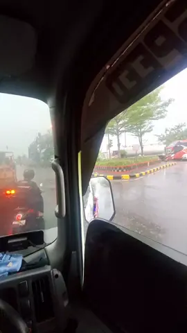 #CapCut #sopirtengkiairpunyacerita #tangkiair #sopirtruk #airlawu 