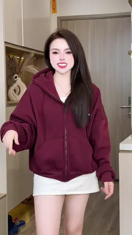 Mặc là mê. Áo khoác nỉ dáng  boxy vừa xinh vừa trẻ diện thu đông thì còn gì bằng nữa #gucuahue #aokhoac #aokhoacnu #aokhoacni #aokhoacnibong 