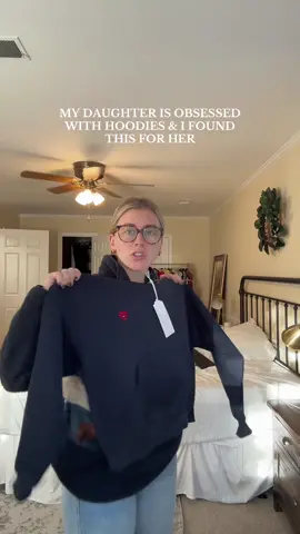 Nothing better than an oversized hoodie #tiktokshopcreatorpicks #tiktokshopblackfriday #tiktokshopcybermonday 