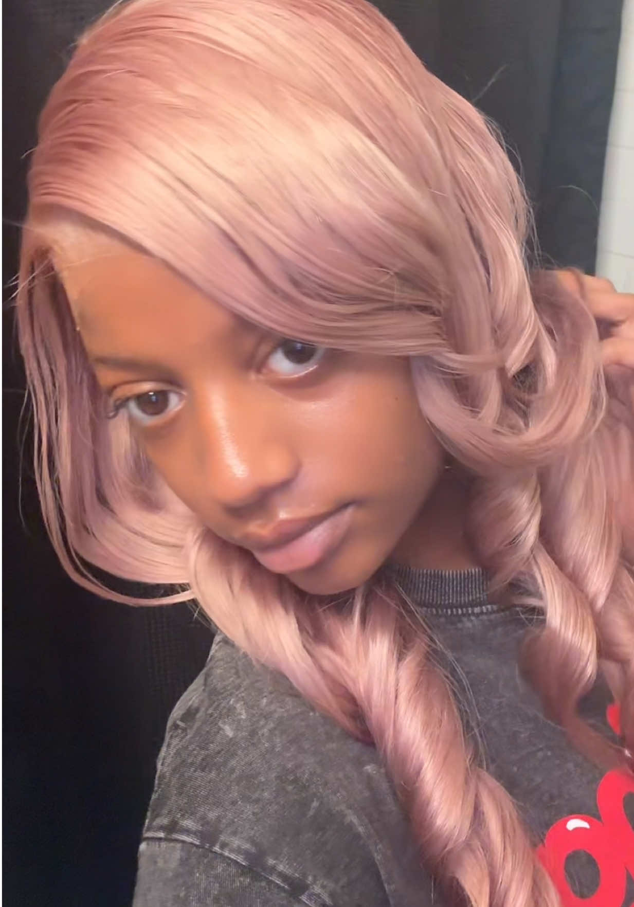 @Alepop_amazon I’m inlove with this color 👱🏾‍♀️💖 #fyp #blonde #wigtok 