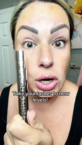 Take those lashes to a new level! #tiktokshopcreatorpicks #mascara #eyelashes #viralproducts #itworks 