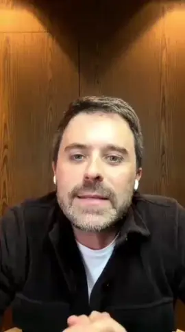 eai, qual a opinião de vocês? a bolsa Americana ja esta dando sinais de possível bolha? @Café com Ferri | Podcast  @cafecomferri . . . . . #cafécomferri #clipfyleague #clipfyferri