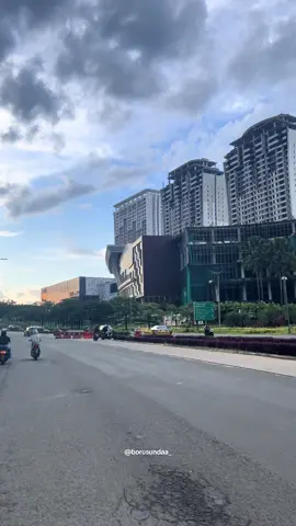 selamat pagi dunia,, ig : @borusundaa_ #vibesbogor #kotahujan #aeonmallsentulcity #pagiygcerah #sentulcity 