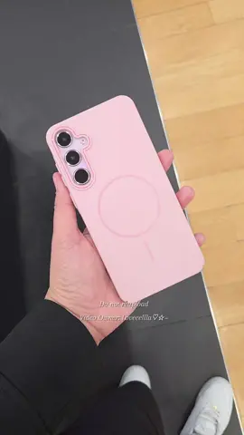 Magnetic matte phone case in pink for my Samsung galaxy A55 5g #aestheticphonecase #cutephonecases #prettyphonecase #siliconephonecase #mattephonecase 