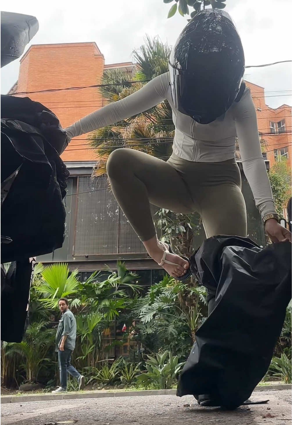 ¿Quien vio al man que se quedó mirando? 🤣 