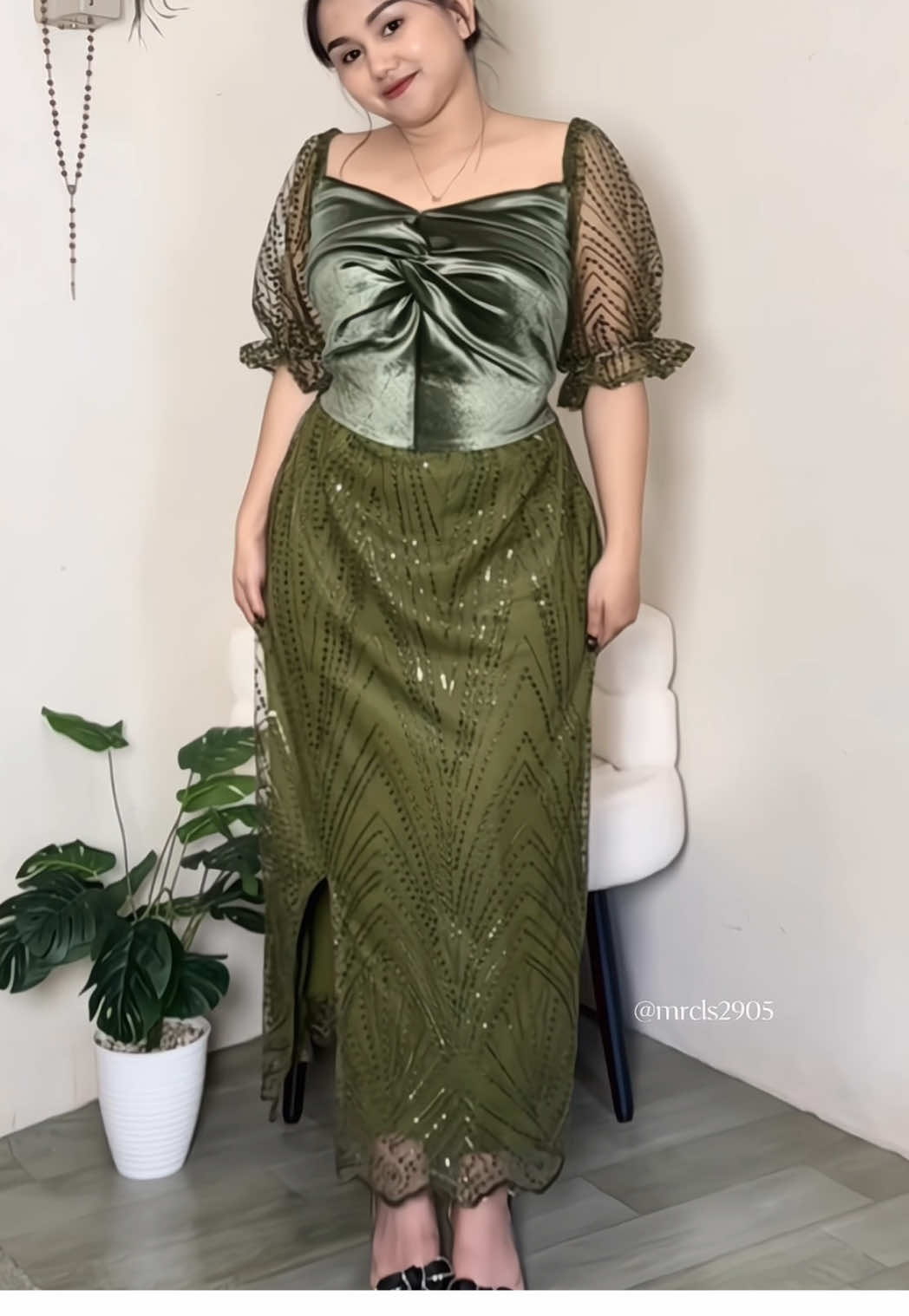 Plisss oliveee satu inii cantik bangeetttt 😭 #dress #natal #dressnatal #dressnatal2025 #christmas 