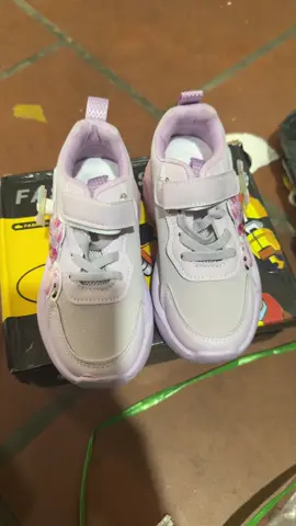 Đôi giày labubu xinh #đôigiay #labubu #xuhuong 