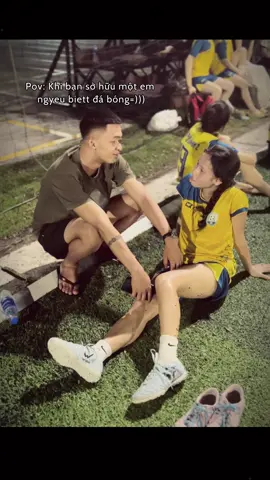 Nhà có em méngg✨ #ngyeucuatui #fypシ゚ #bóngđáphui⚽ #couple #xh 