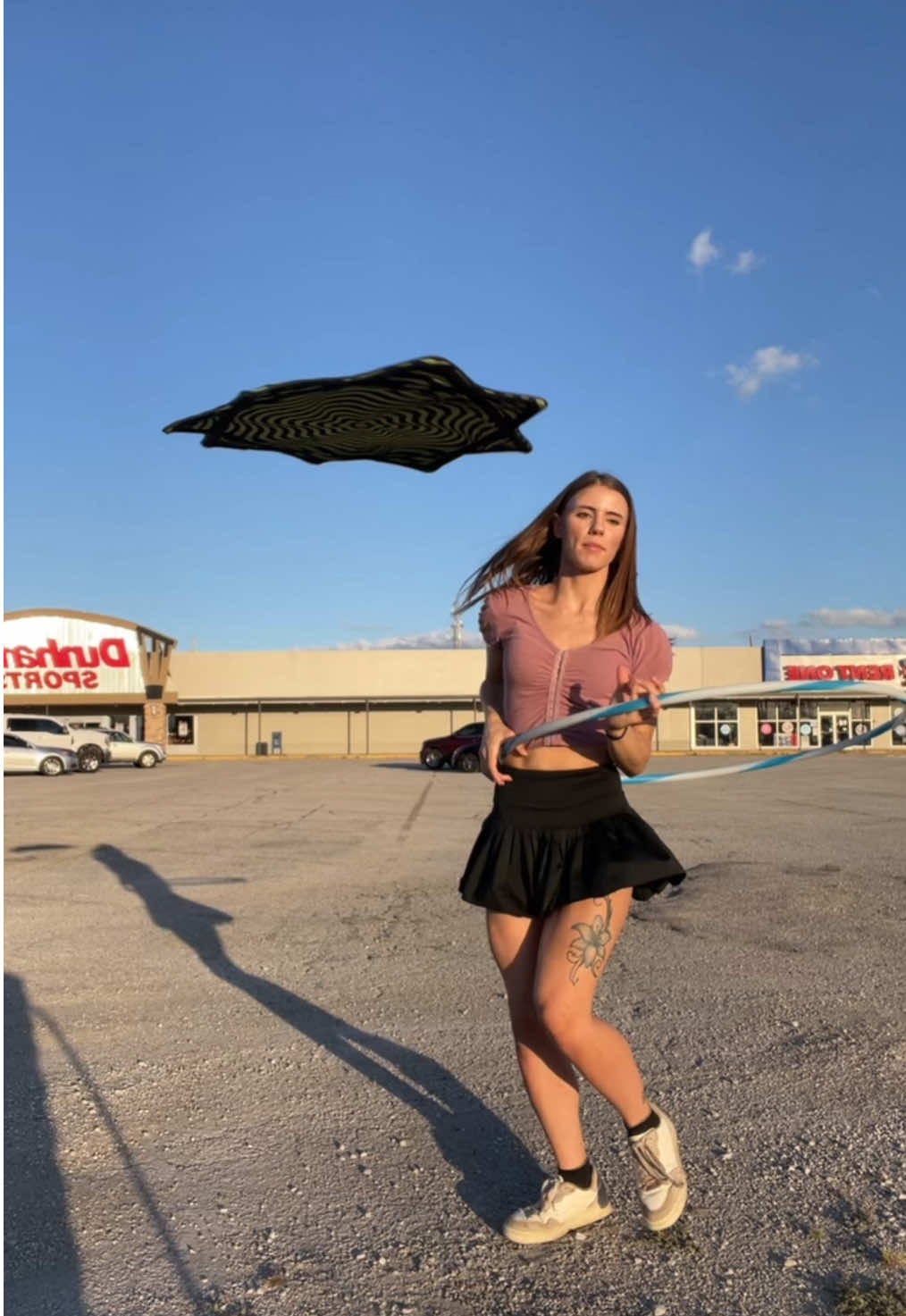 When you hoop dance and your shadow wants to join 😂 #foryoupage #dance #hulahoop 