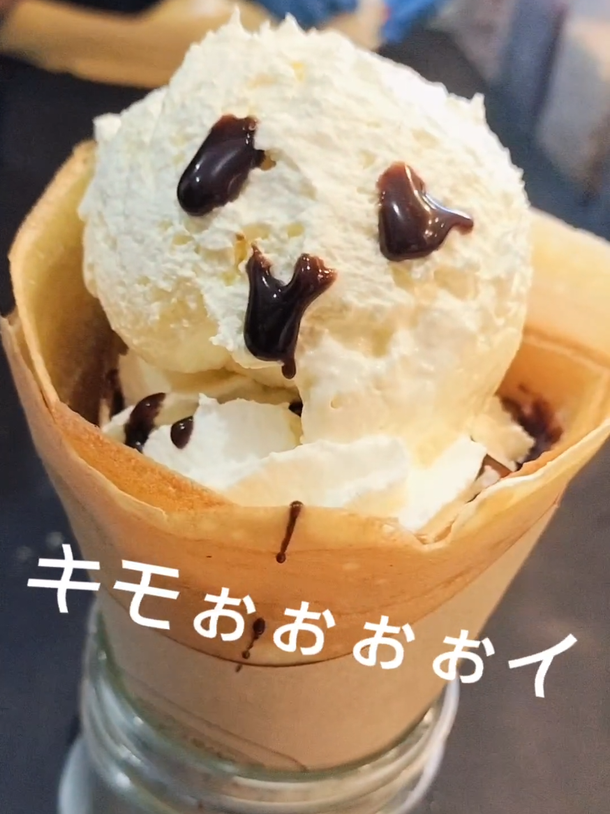 とんでもないの作ってしまった…#ヒカキンボイス #クレープ #バイト スタッフはクレープ食べ放題😇