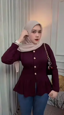 akhirnya nemuin blouse warna burgundy sepekat yg aku harapkan 🥺🫶🏻 #ootdhijab #blousecantik #blouseviral #fitcheck #fyp 