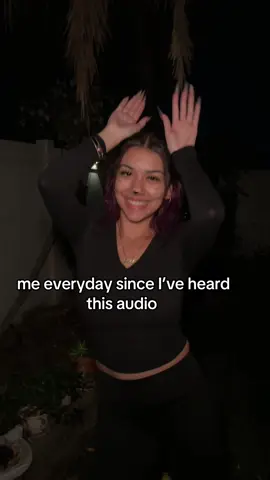 meow meow #cat #dancetrends #trendingaudios #catdance #gatito 