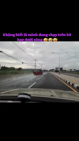 Không biết là mình đang chạy trên bờ hay dưới sông ta 😆😆😆 #xuhuong #xuhuongtiktok 